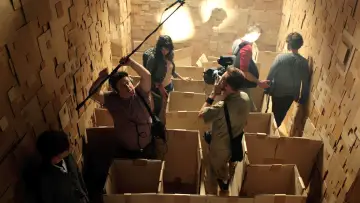 Backdrop to the movie "Dave Made a Maze" #1108956