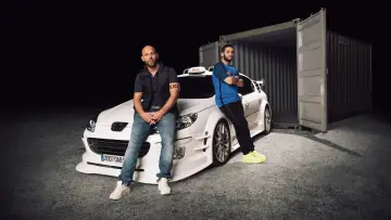 Backdrop to the movie "Taxi 5" #351746