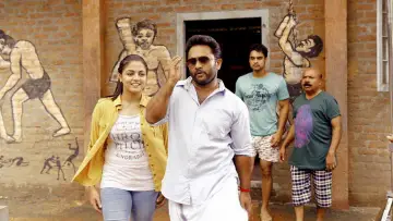 Backdrop to the movie "Godha" #933785