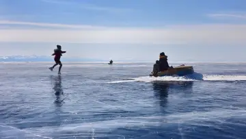 Backdrop to the movie "Ice" #968485