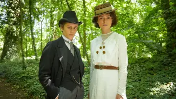 Backdrop to the movie "Colette" #974432