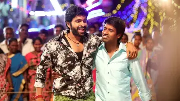 Backdrop to the movie "Pakka" #1163160