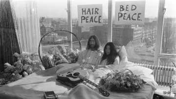 Backdrop to the movie "Bed Peace" #704034