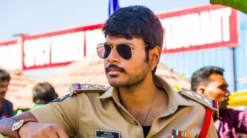 Backdrop to the movie "Nakshatram" #1162601