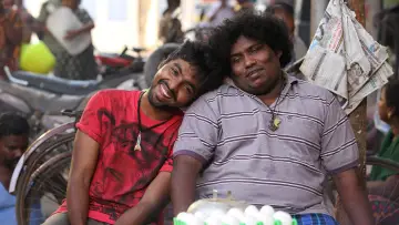 Backdrop to the movie "Kuppathu Raja" #1157539