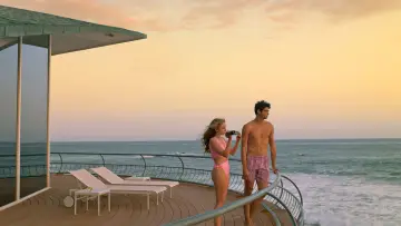 Backdrop to the movie "SPF-18" #1061489