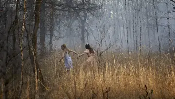 Backdrop to the movie "Ghostland" #221753