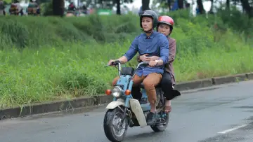 Backdrop to the movie "Có Căn Nhà Nằm Nghe Nắng Mưa" #1181339