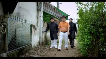 Backdrop to the movie "Năm Sau Con Lại Về" #1180844