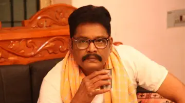 Backdrop to the movie "Palli Paruvathile" #1163956