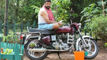 Aakasha Mittayee poster