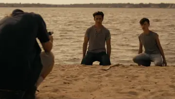 Backdrop to the movie "Low Tide" #1012643