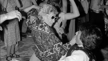 Backdrop to the movie "Studio 54" #1192038