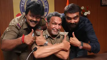 Backdrop to the movie "Utharavu Maharaja" #1163067