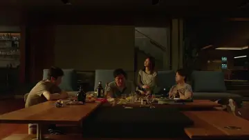 Backdrop to the movie "Parasite" #525825