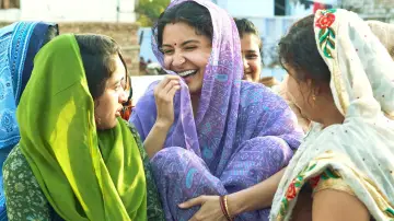 Backdrop to the movie "Sui Dhaaga - Made in India" #893375