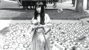 Backdrop to the movie "Kusama: Infinity" #1627848
