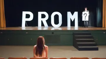 Backdrop to the movie "Prom" #303789