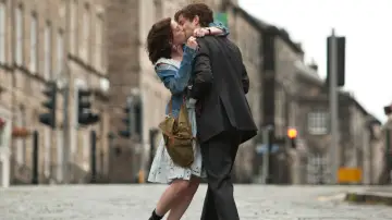 Backdrop to the movie "One Day" #216805