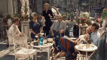 Backdrop to the movie "Summertime" #1124740