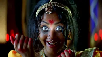 Backdrop to the movie "Chandramukhi" #866476