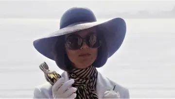 Backdrop to the movie "Fedora" #706581