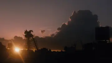 Backdrop to the movie "Gamera: Guardian of the Universe" #1025820