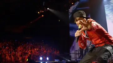 Backdrop to the movie "Justin Bieber: Never Say Never" #1581659