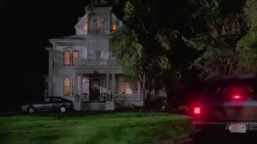 Backdrop to the movie "Amityville: The Evil Escapes" #404527