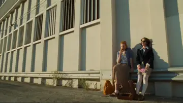 Backdrop to the movie "Clockwatchers" #1588319