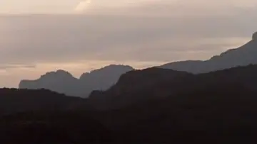 Backdrop to the movie "Skinwalkers" #738078
