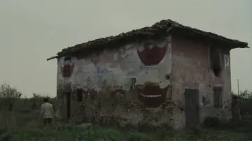 Backdrop to the movie "The House with Laughing Windows" #989437