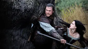 Backdrop to the movie "Snow White and the Huntsman" #811520