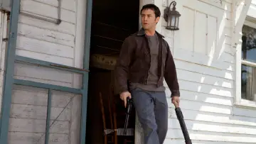 Backdrop to the movie "Looper" #696840