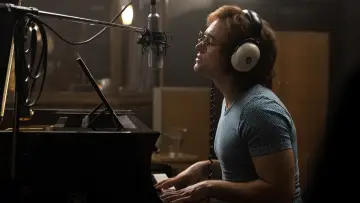 Backdrop to the movie "Rocketman" #671202