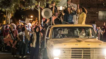 Backdrop to the movie "Riot" #744886