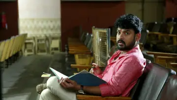 Backdrop to the movie "Kanni Raasi" #1162689