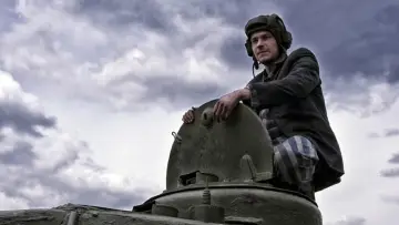 Backdrop to the movie "T-34" #234891