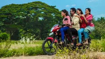 Backdrop to the movie "Dharmayuddhaya" #1162331