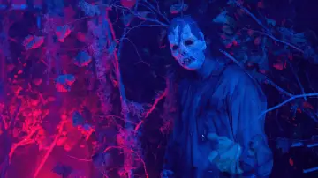 Backdrop to the movie "Haunt" #890803
