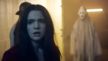 Backdrop to the movie "Haunt" #890804