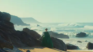 Backdrop to the movie "Portrait of a Lady on Fire" #709700