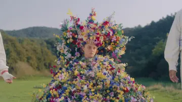 Backdrop to the movie "Midsommar" #235142