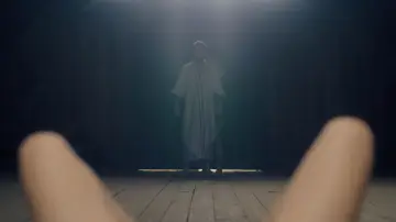 Backdrop to the movie "Midsommar" #588992