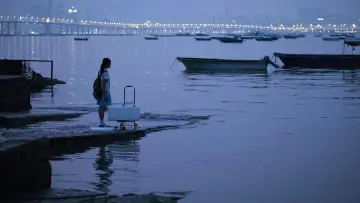 Backdrop to the movie "The Crossing" #1580113