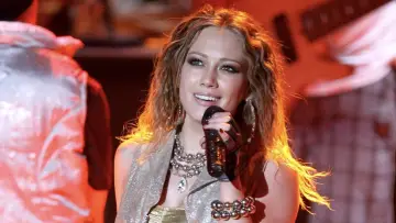 Backdrop to the movie "Hilary Duff: Live at Gibson Amphitheatre" #1523232