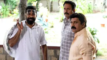 Aanakallan poster