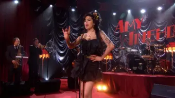 Backdrop to the movie "Classic Albums: Amy Winehouse - Back to Black" #1085342
