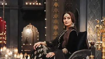 Backdrop to the movie "Kalank" #898334
