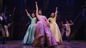 Backdrop to the movie "Hamilton" #843326